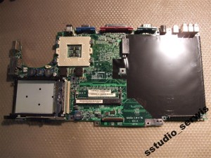Płyta gł Fujitsu Siemens AMILO-A uszkodzona KRK